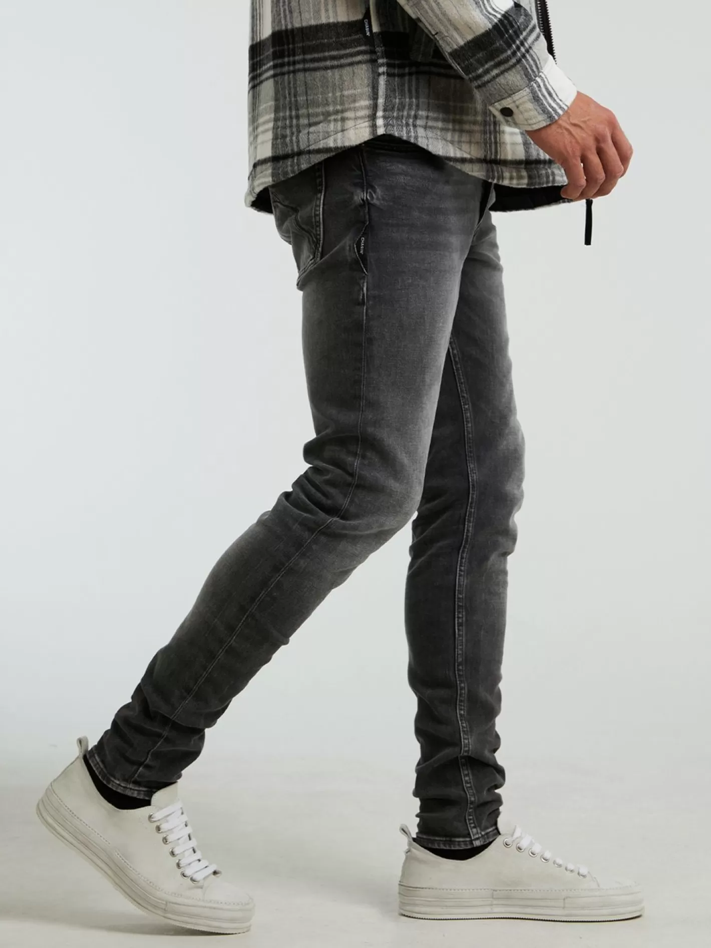 CHASIN' EGO Iron Jeans - Chasin' EN