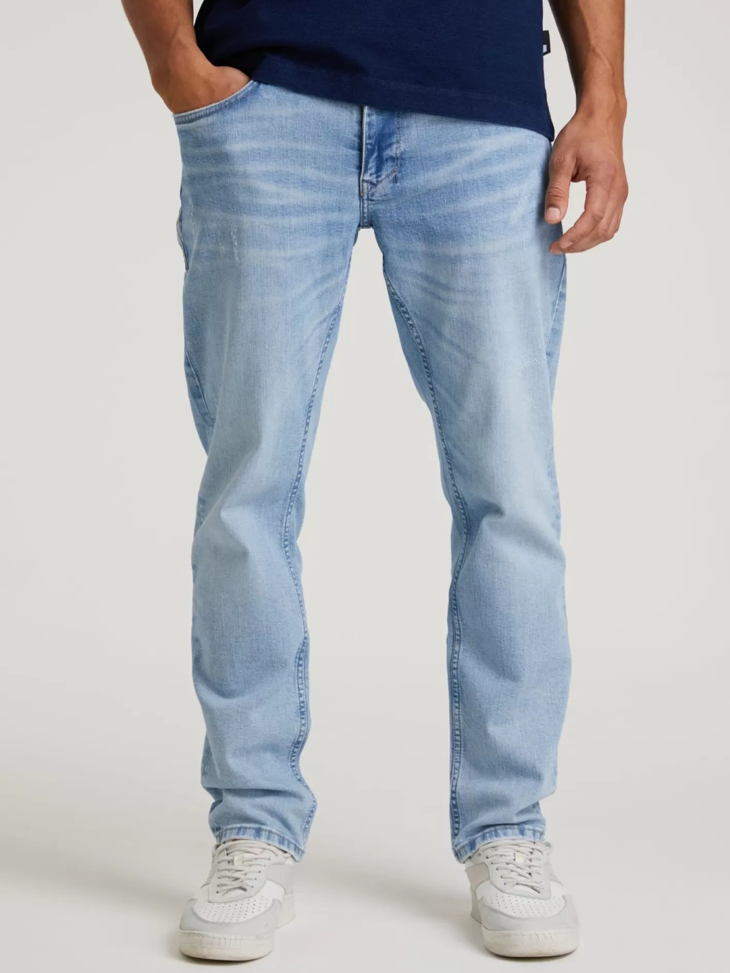 CHASIN' Iron Crawford Jeans - Chasin' EN